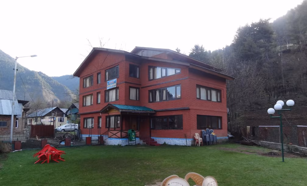 Hotel Royal Spring Pahalgam