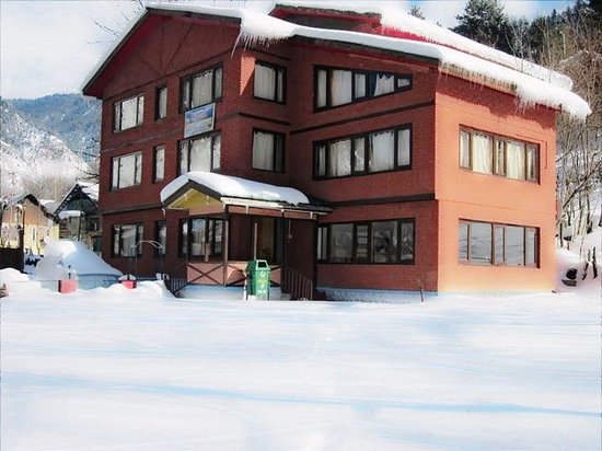 Hotel Royal Spring Pahalgam
