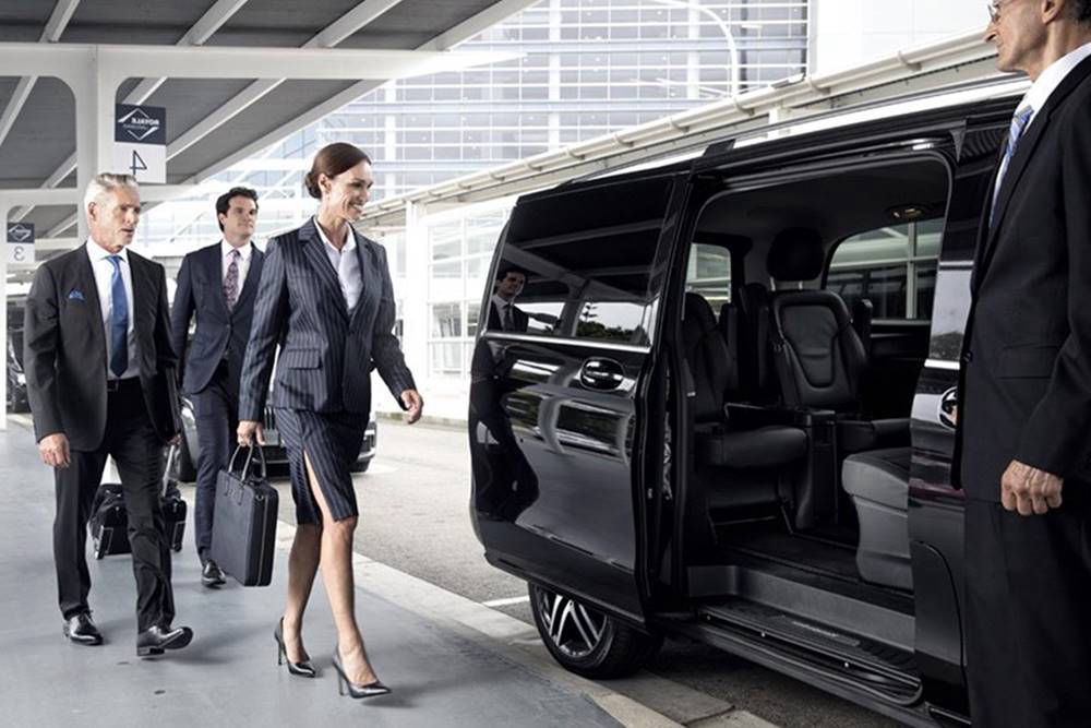 Airport Transfers for Large Groups